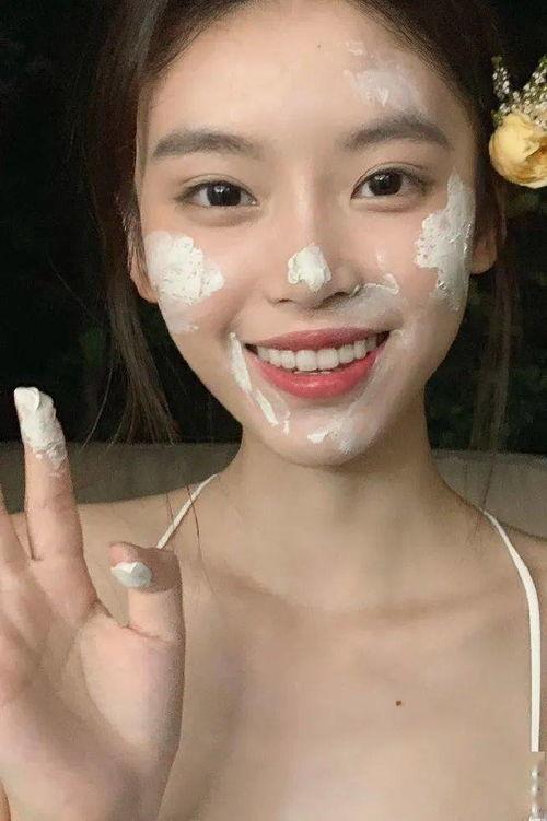 网红杨安妮耳朵怎么了,背后的故事与关注